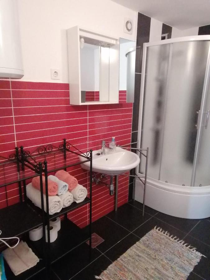 Apartman Nora Διαμέρισμα Χβαρ Εξωτερικό φωτογραφία
