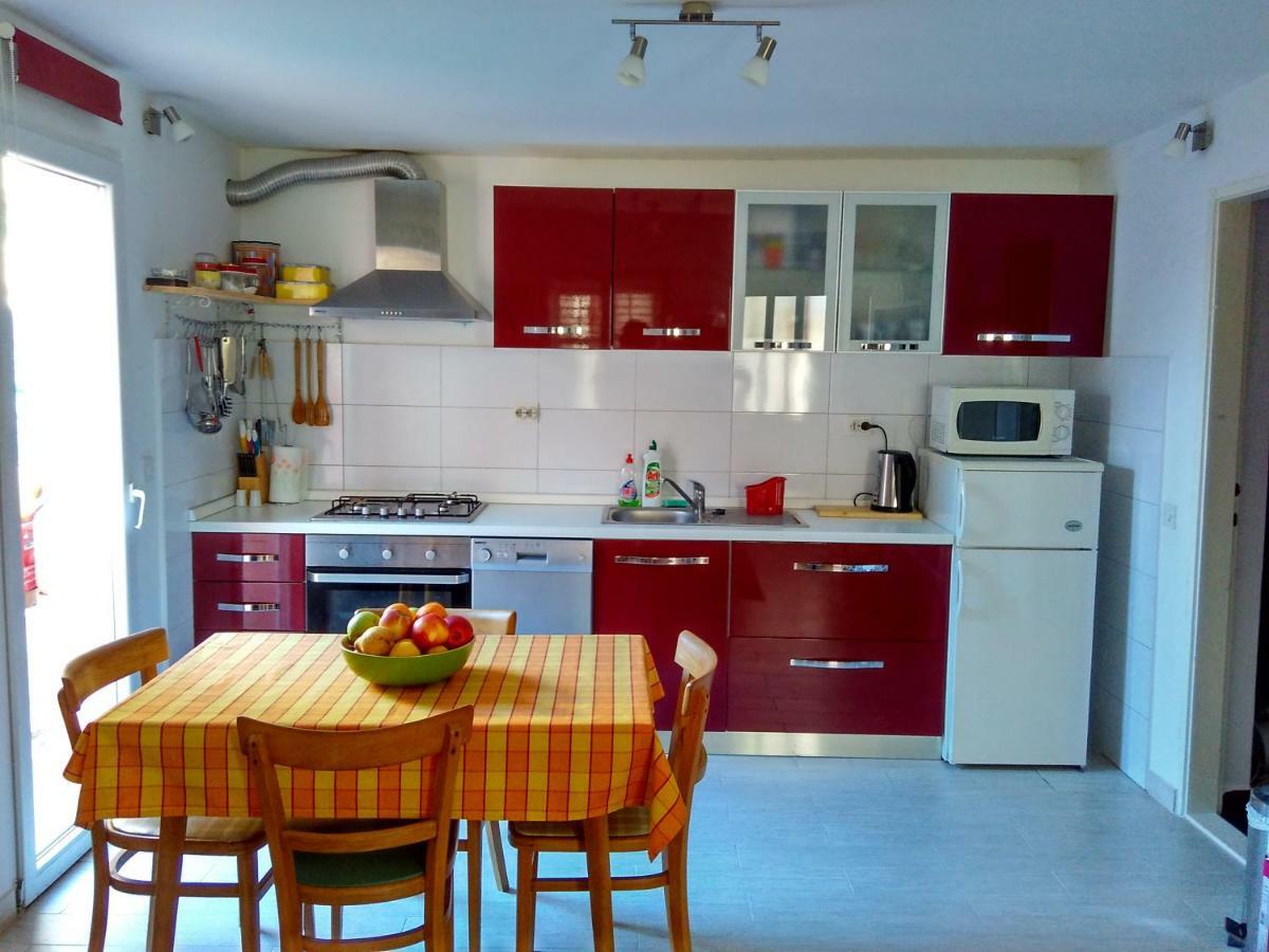 Apartman Nora Διαμέρισμα Χβαρ Εξωτερικό φωτογραφία